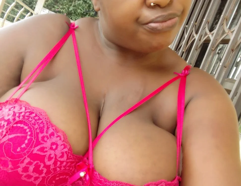 SexyLadyBoosxx Offline XXX-Chat