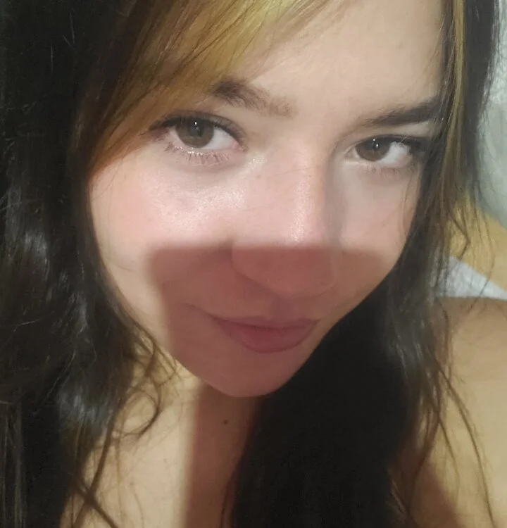 sarah_27's Offline Chat Room