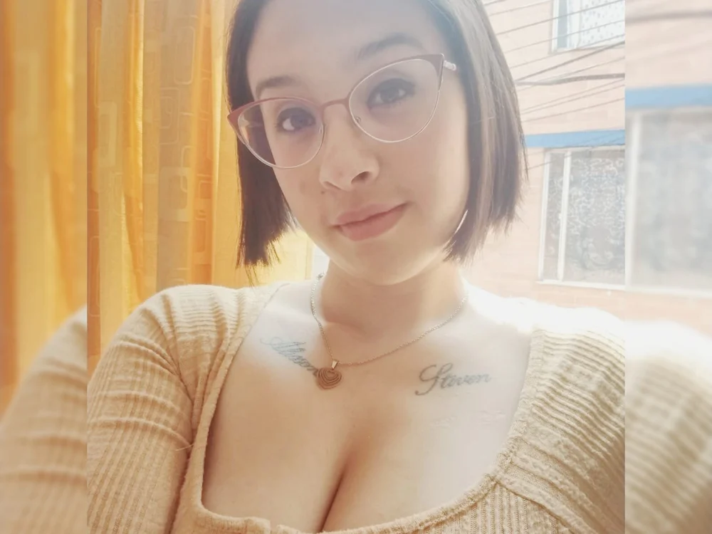 swinger_friends' Offline Chat Room