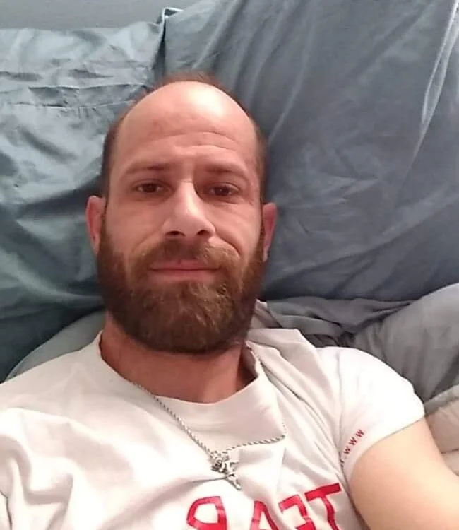 MoTurnerWood: συνομιλία ΧΧΧ εκτός σύνδεσης