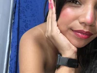 adri_girl3's webcam live show