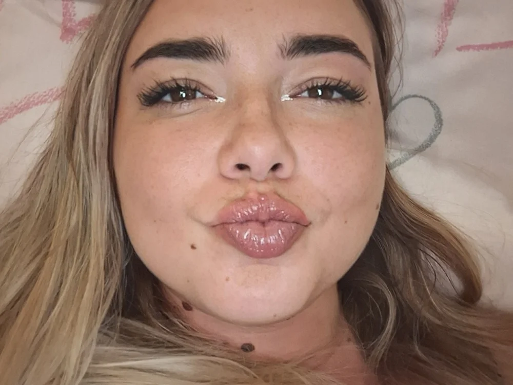 AnnishaX cover photo