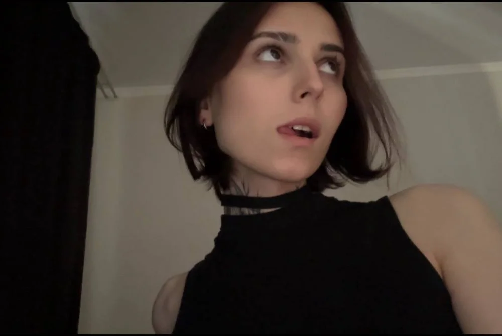 VivianGlow Offline XXX Chat