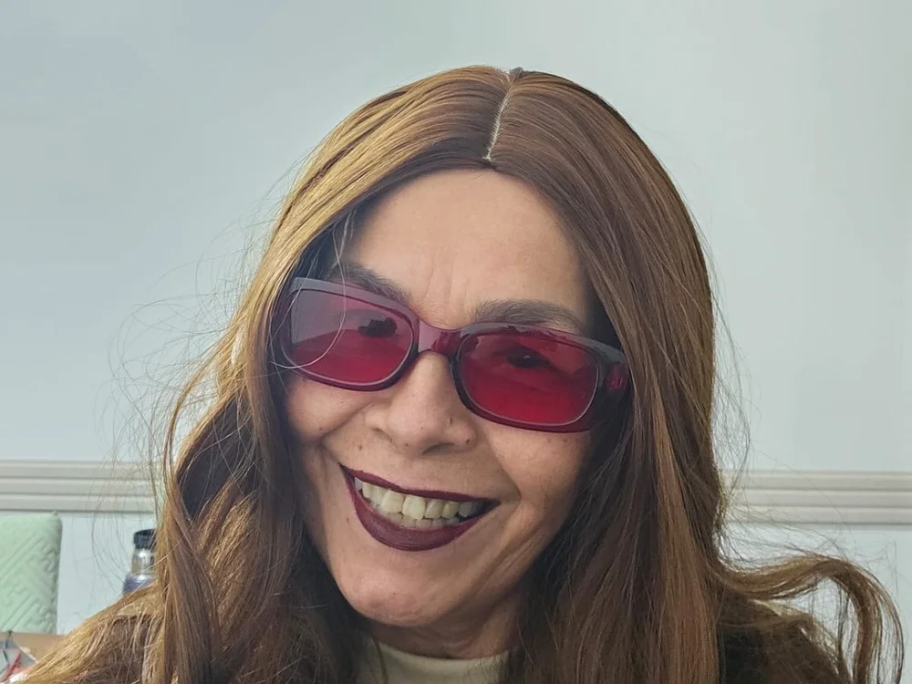 vikifreya's Offline Chat Room