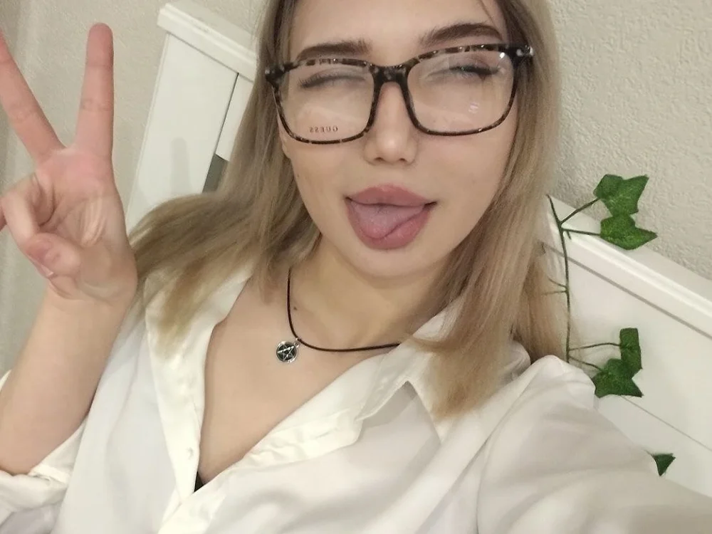 FloraSelt's Offline Chat Room