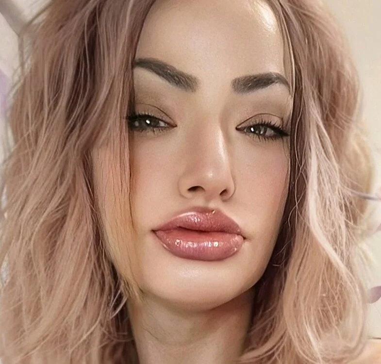 AubreyTaylor offline chatrum