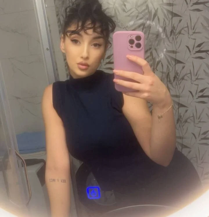 DaliaVeyron 离线XXX聊天