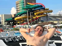 UniversalDicktures's webcam live show
