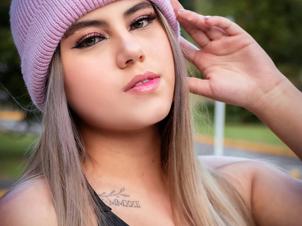 Offline XXX chat MeganCrow