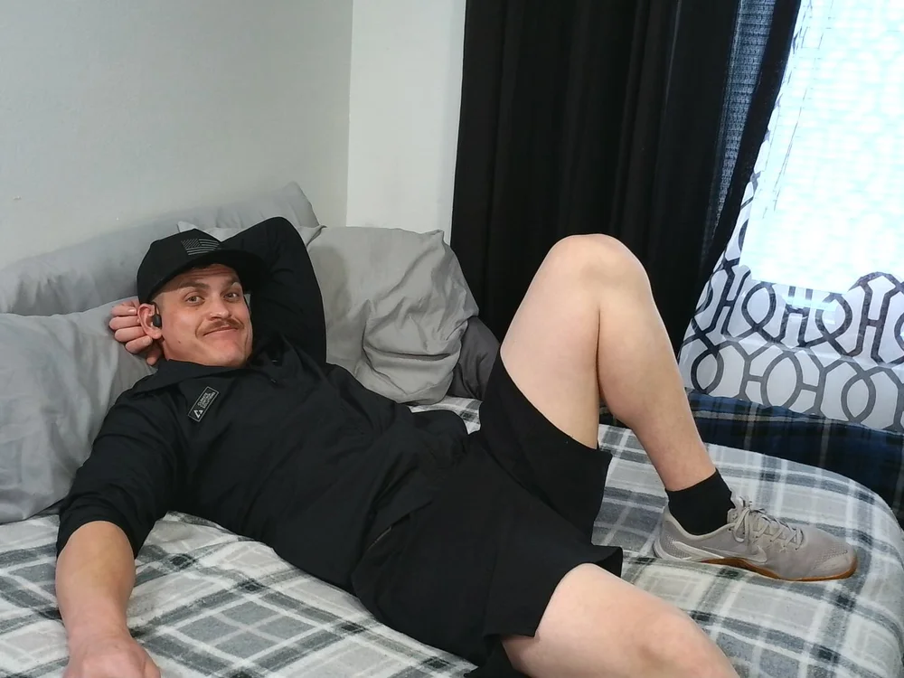 RRebirthRitual's Offline Chat Room