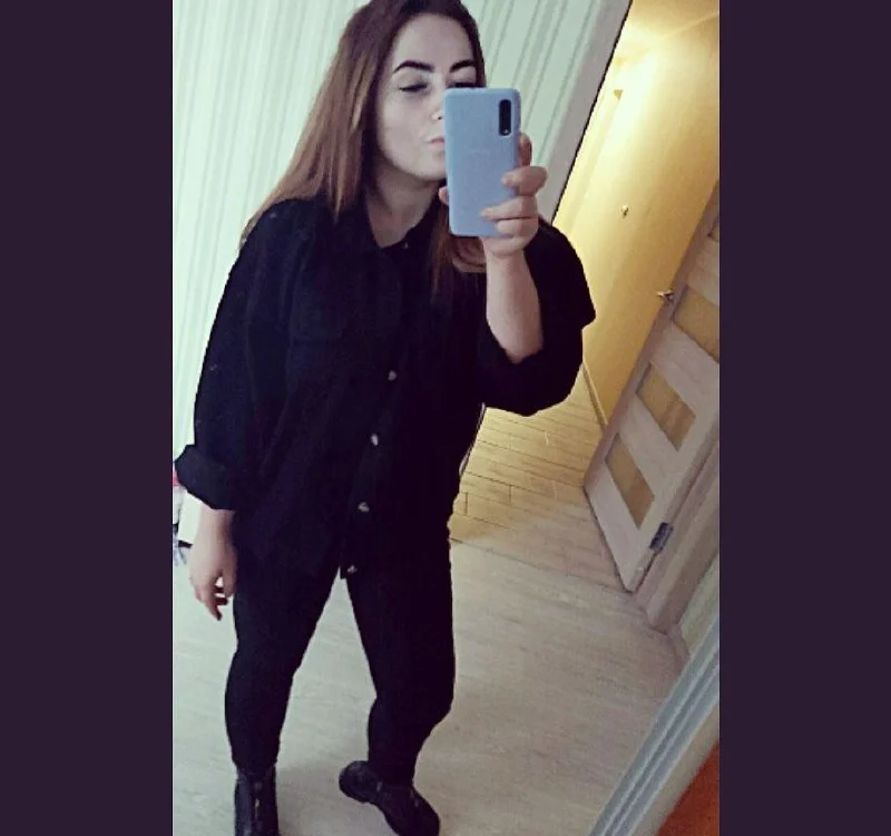 DinaRini_ offline chatrum