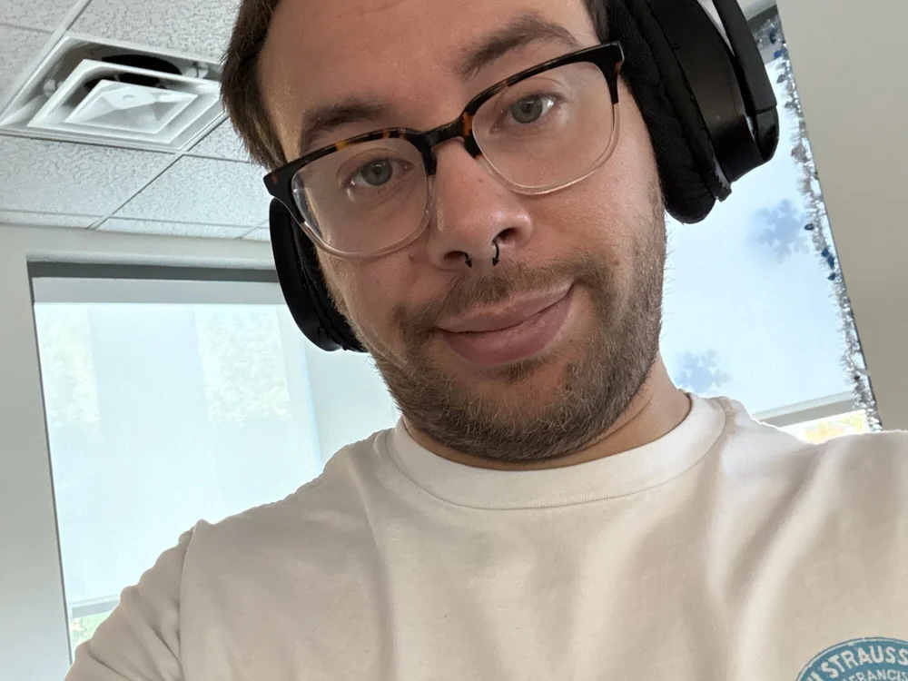 mannyperez122991's Offline Chat Room