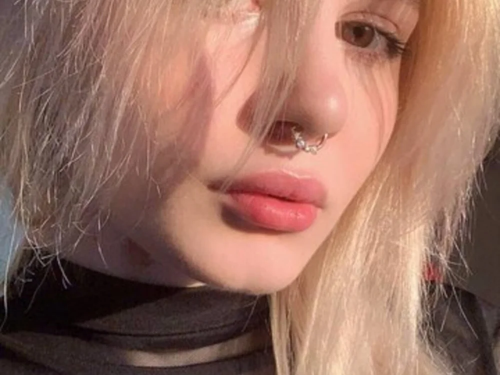 LorrineBurgert's Offline XXX Chat