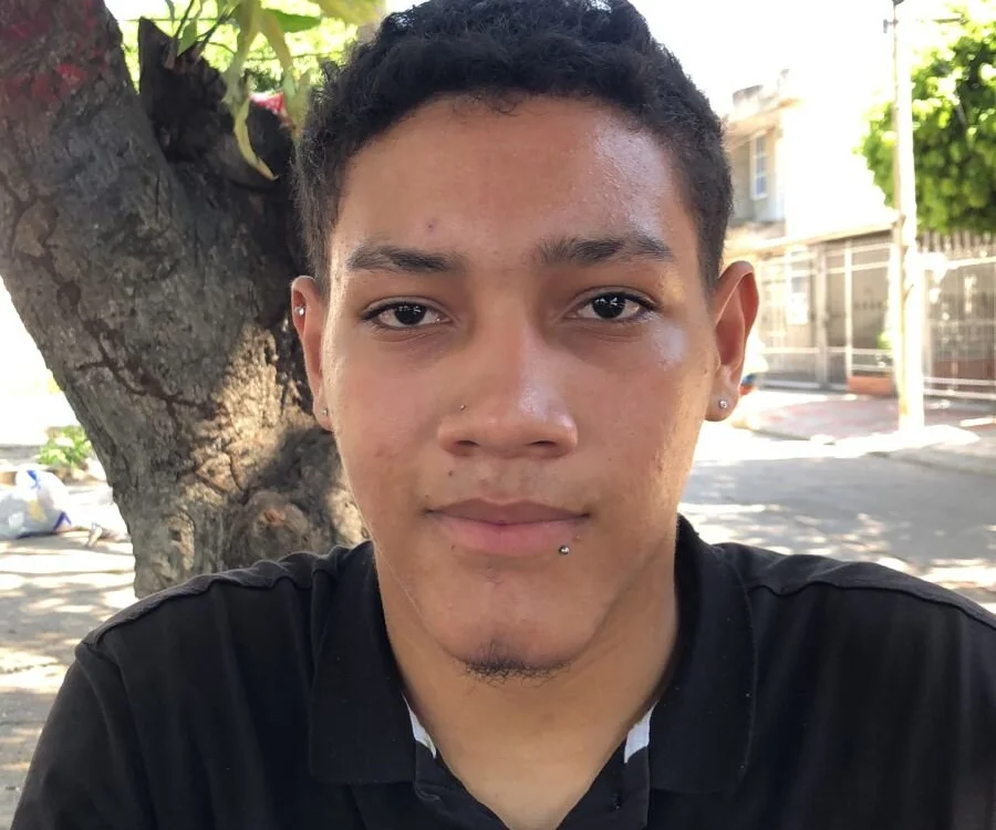 Camilo_Bernard's Offline Chat Room