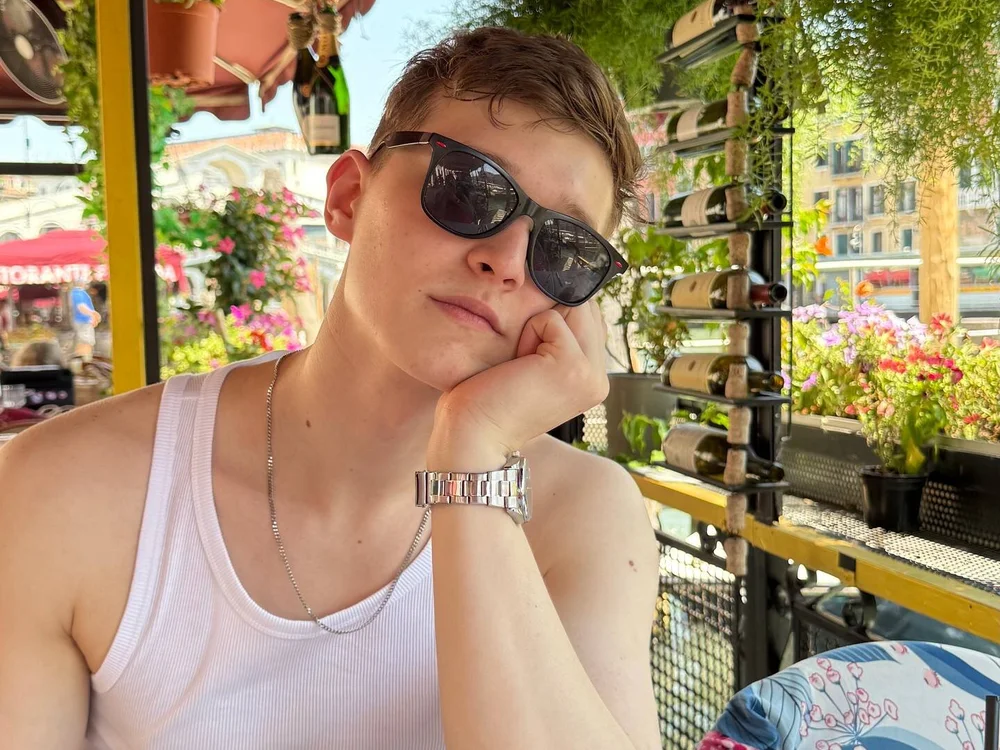 Offline chatovací místnost AlexxGrannt