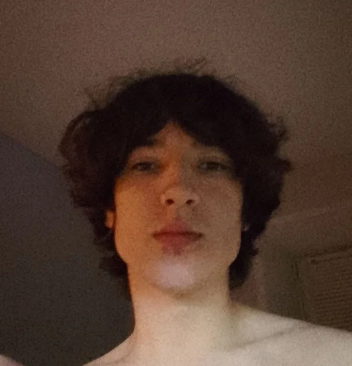 DerekSpence Offline XXX-chat