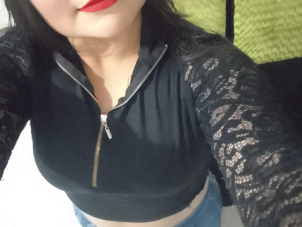 Foxyy_Miistt offline chatrum