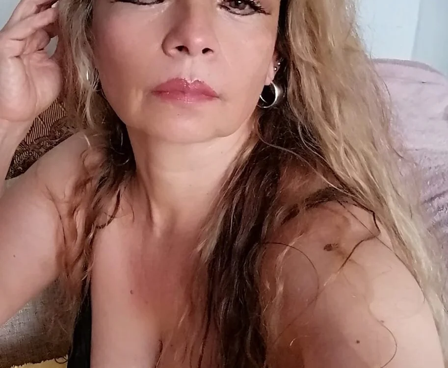 Offline XXX chat modela luzclaritaRamirez