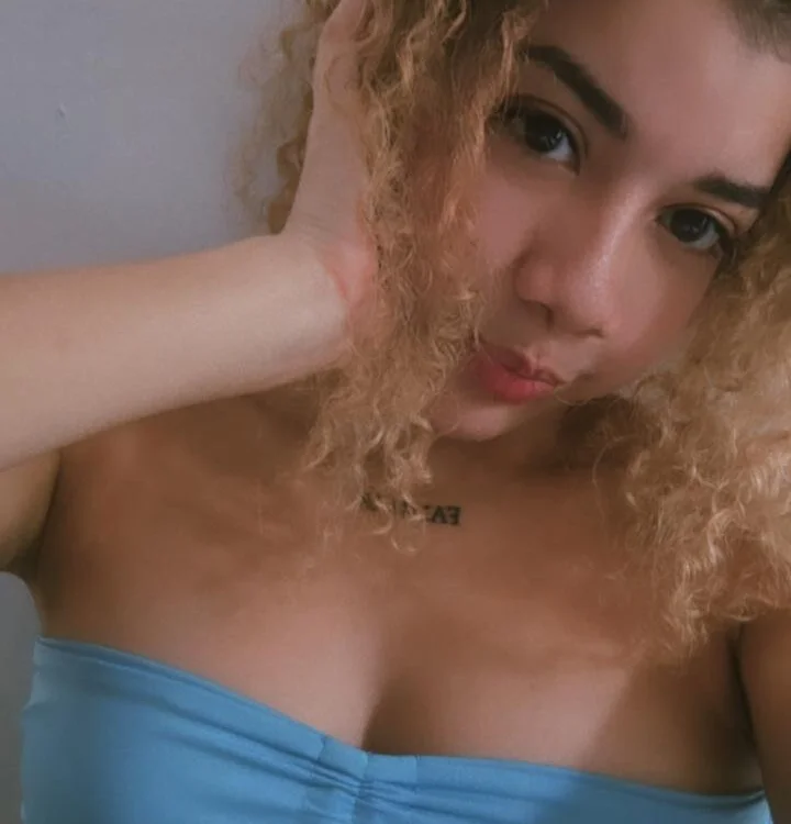 Offline chatovac í místnost Lizztaylor_