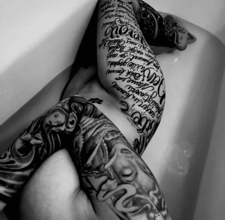 jungmilf4you's Offline XXX Chat