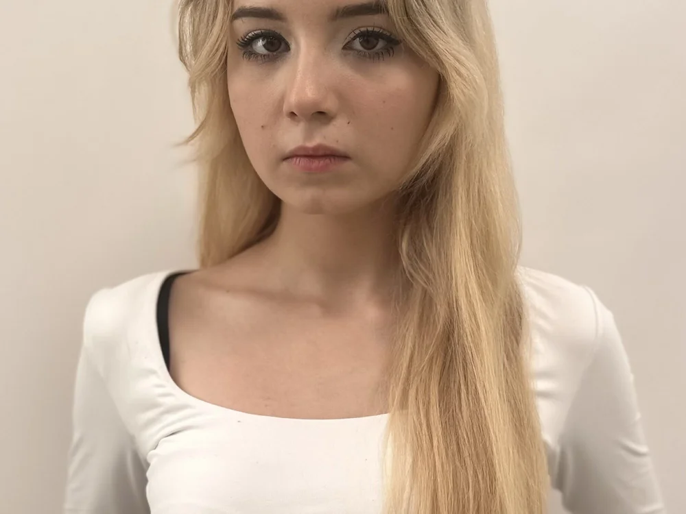 EsmeCrull's Offline Chat Room