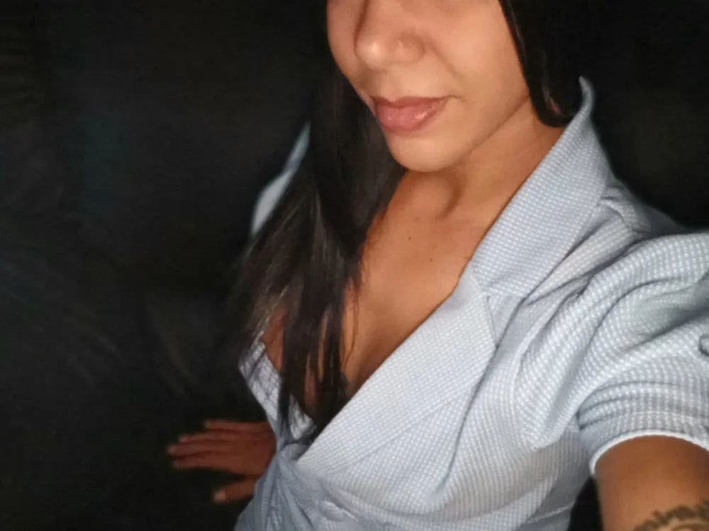 AbrilLove's Offline Chat Room
