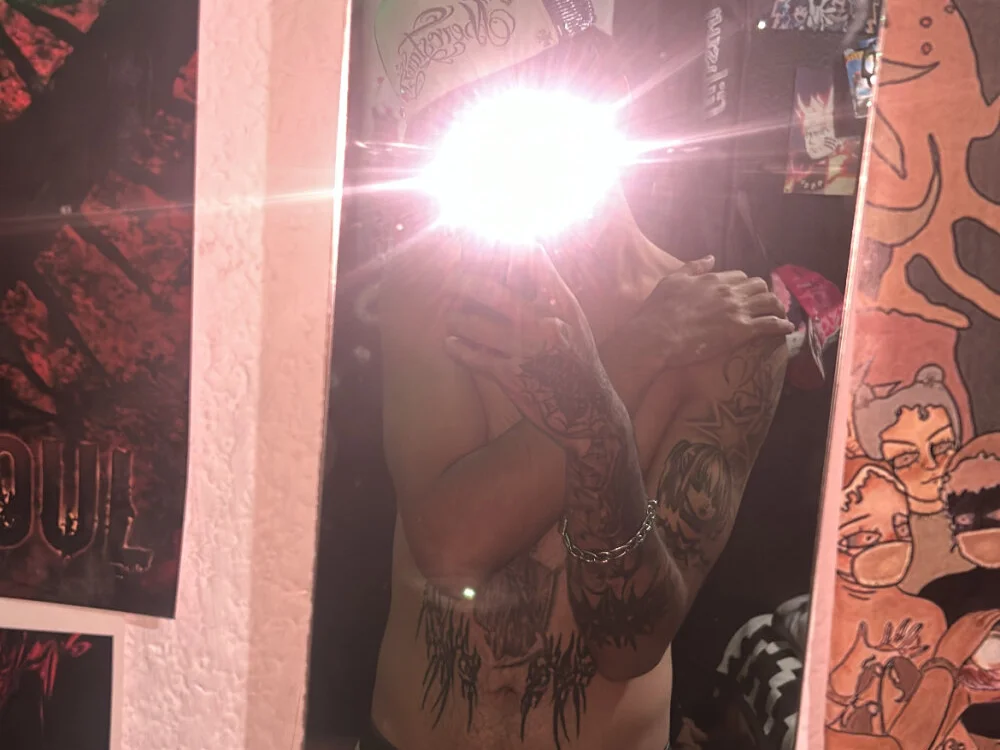 Chatroom XXX hors ligne de Neroxxx15cm