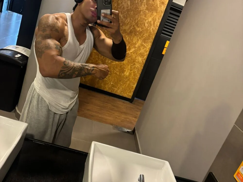 AbelBig99's Offline XXX Chat