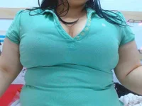 Model SashaBigSquirt