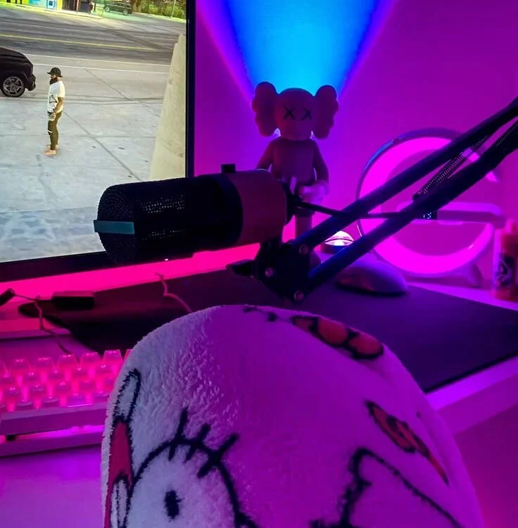biancaa15's Offline Chat Room