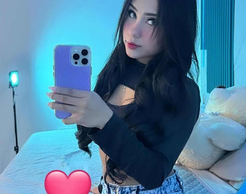 kitty_Rosee_'s Offline XXX Chat
