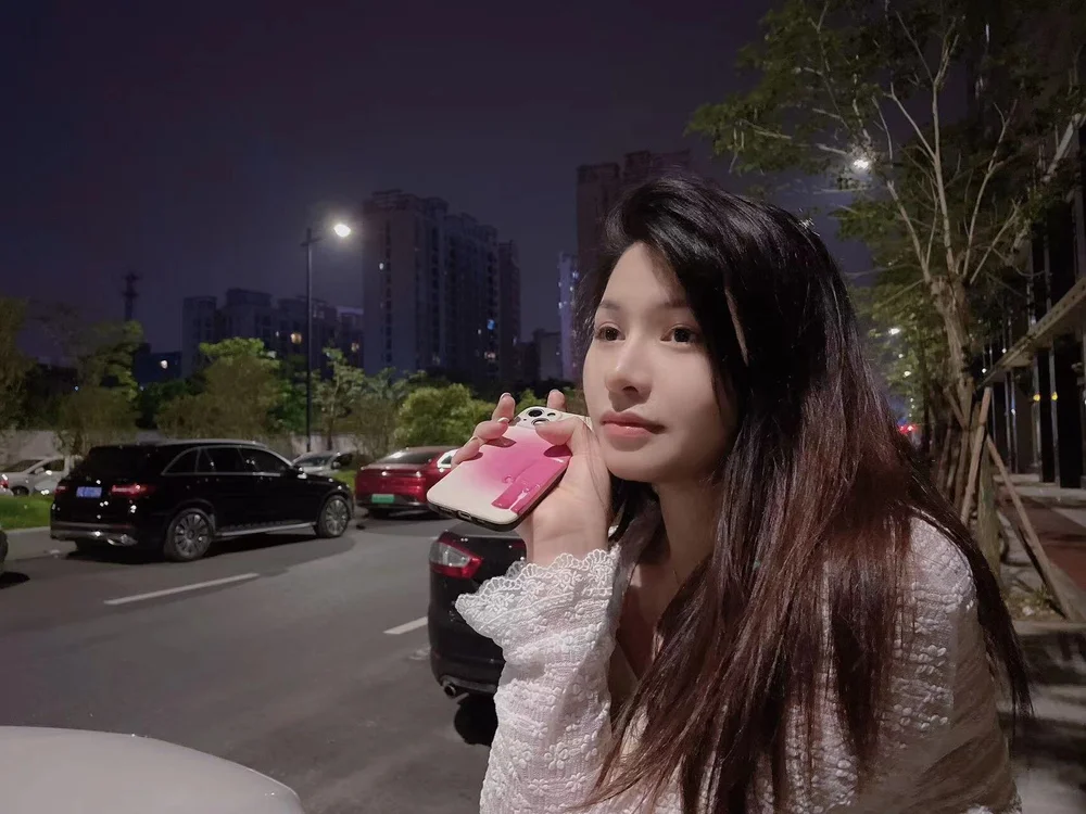 qiuqiu-'s Offline XXX Chat