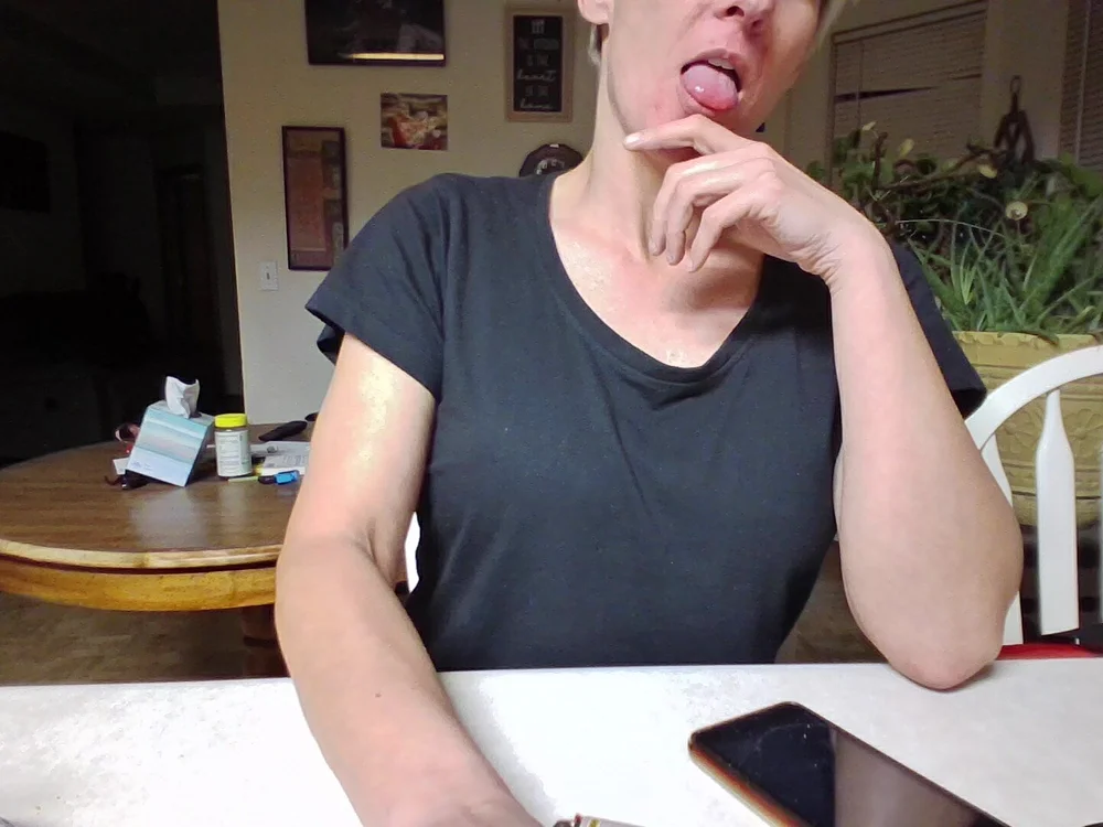 CrystalGeyserSmyth: офлайн-секс-чат