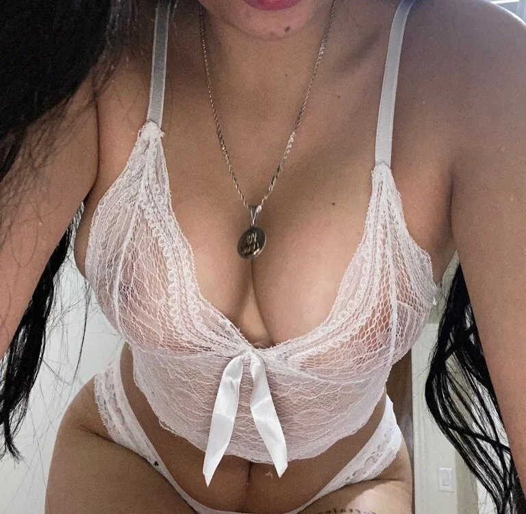 emiily09's Offline XXX Chat