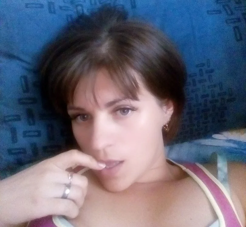 carmelbates' Offline Chat Room