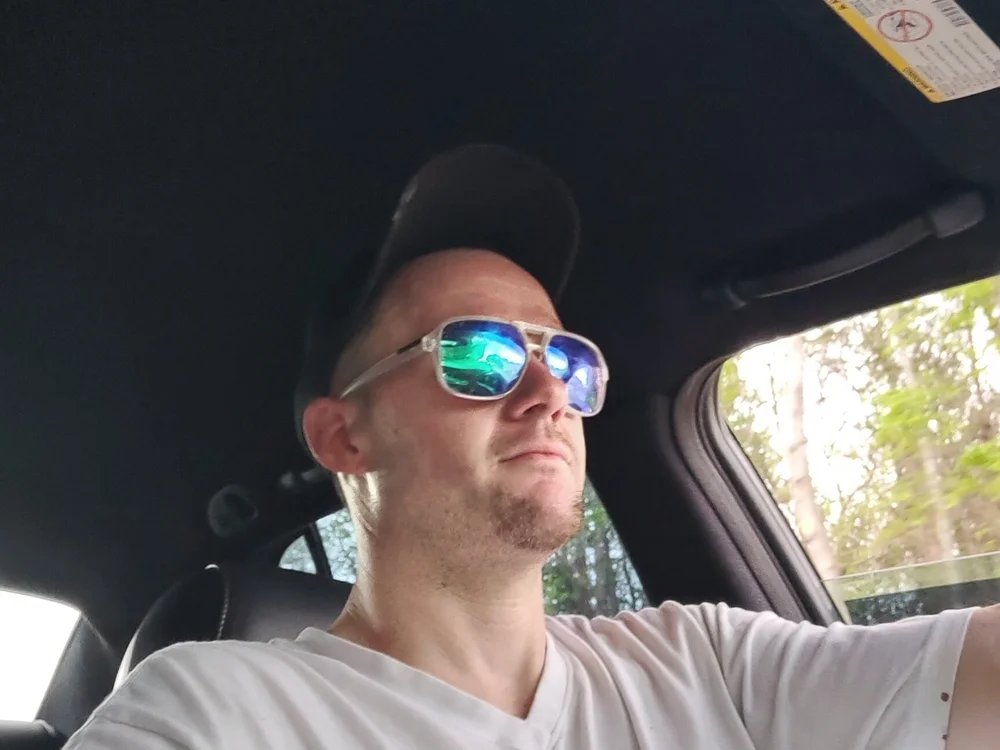 Offline chatovací místnost tweakwithMe