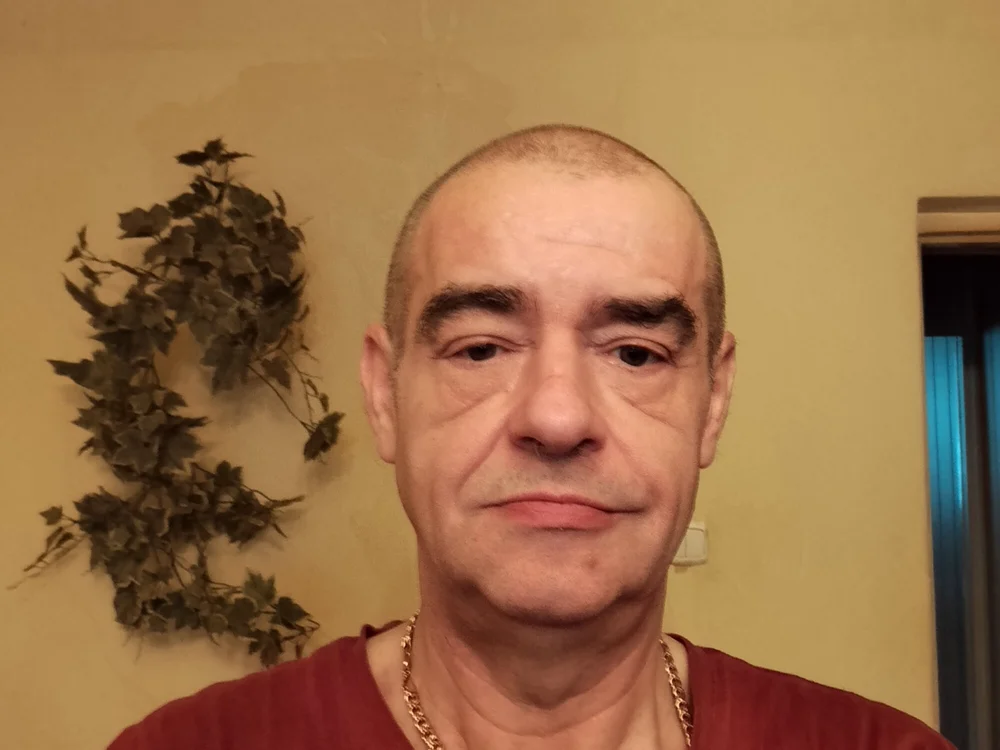 lmaniek Offline XXX Chat