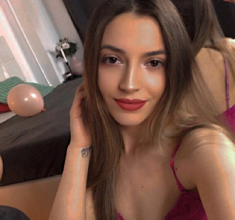 Velvet_Spell 離線 XXX 聊天