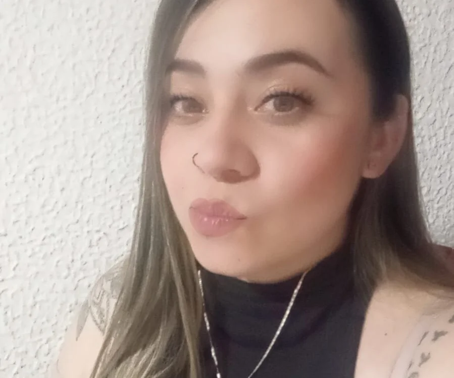 Chloe_Beaumont Offline XXX Chat