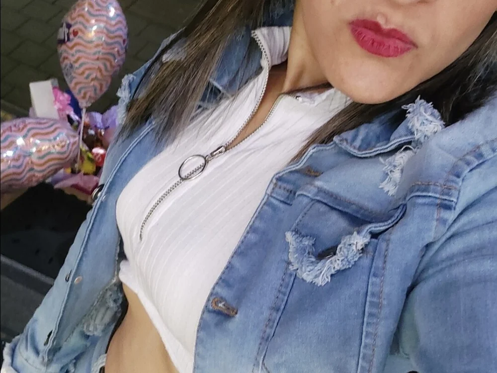 Jennifer_sexy offline chatrum