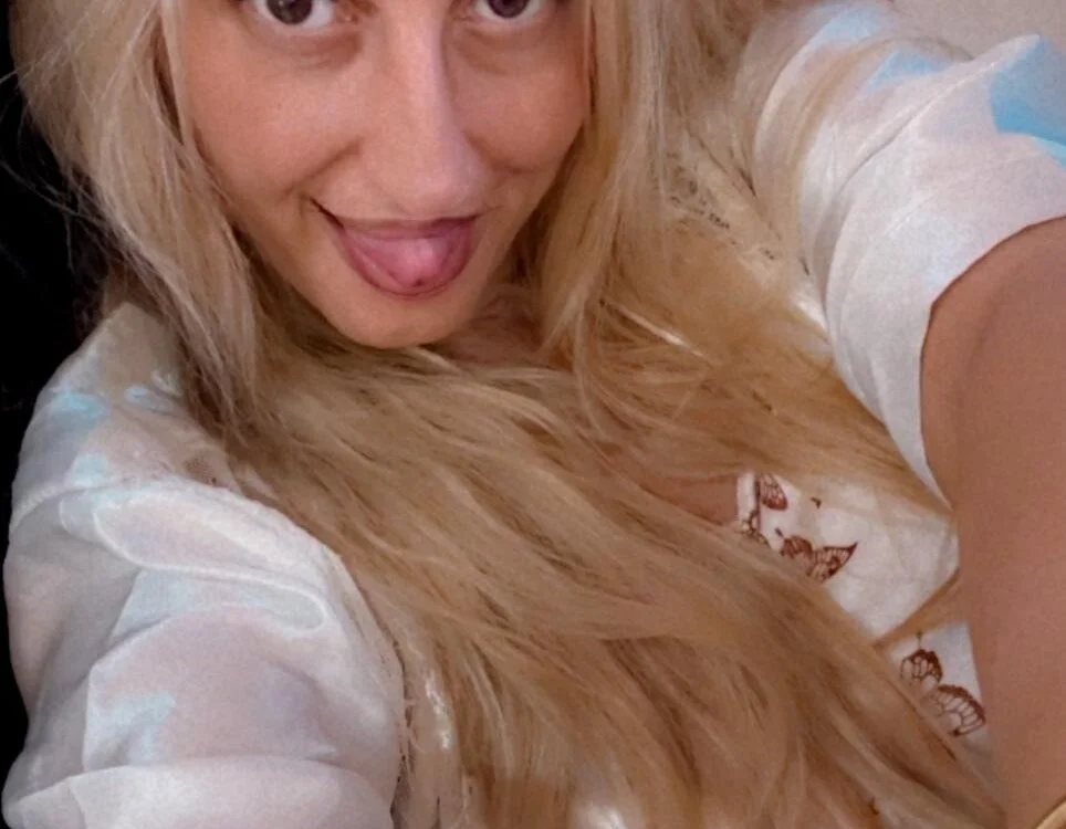 LeticiaReys Chat XXX offline