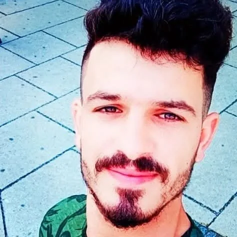 mix0o Adlı Modelin Çevrimdışı Sohbet Odası
