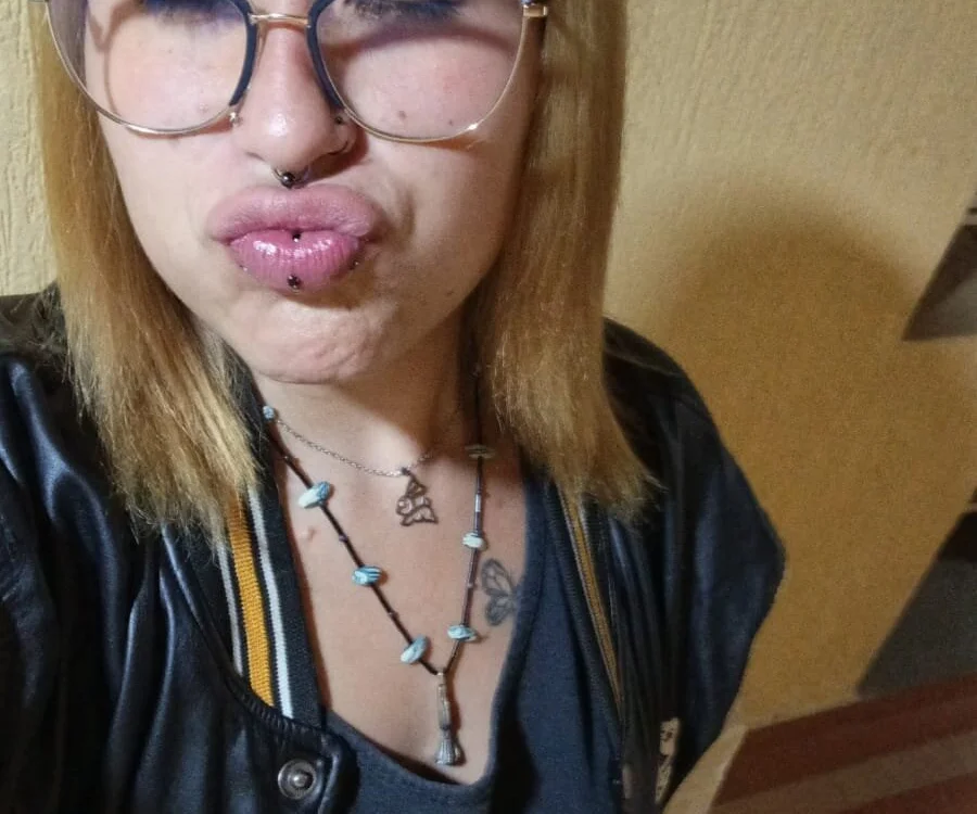 BellaMihrimah's Offline XXX Chat