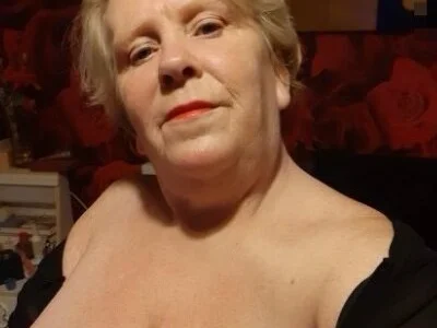 Playful_MILF_Demi profile