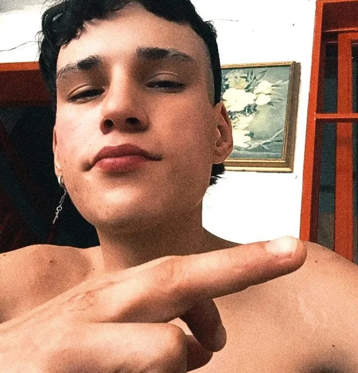 LEON_MILLER69 offline chatrum
