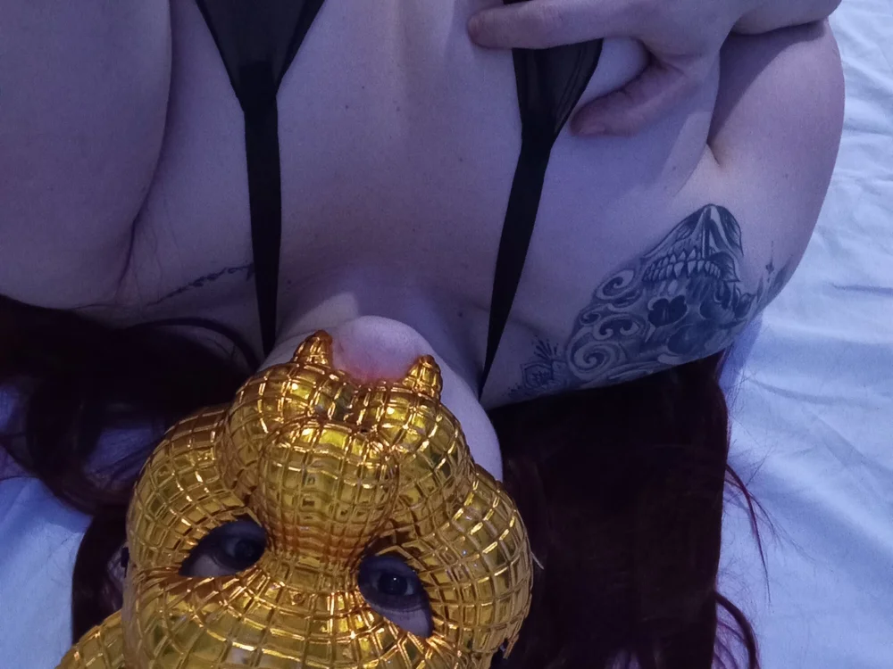 Ruivadeneve's Offline Chat Room