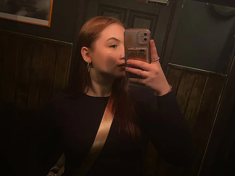 EvelynMilk's Offline XXX Chat