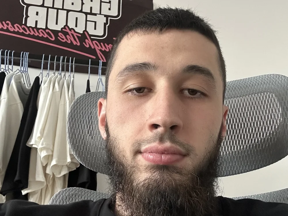 GrudhAa Offline XXX-Chat