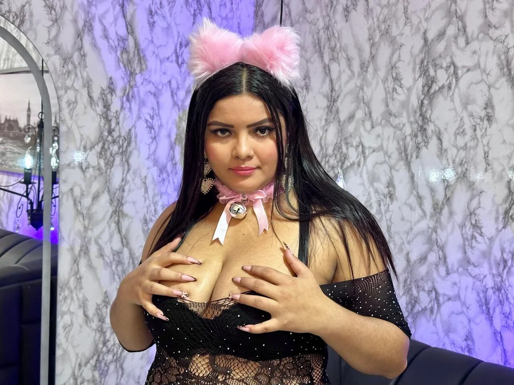 Katy_Curvyy's Offline XXX Chat