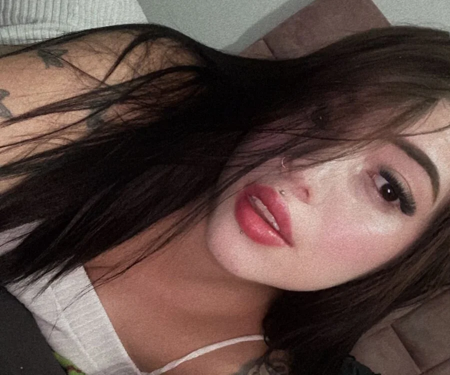 AliciaJerez1's Offline XXX Chat